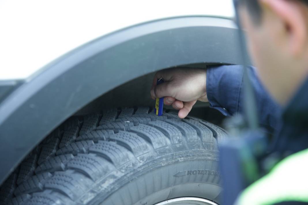 Araç sahipleri için zorunlu uygulama başladı: Bir ilde sıkı denetim var, cezası 1152 TL 2